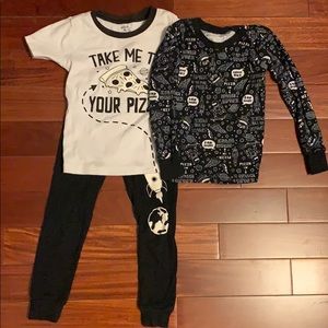 Boys 4t pajamas. Long and short sleeve